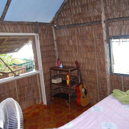 New Phiman Riverview Guesthouse Bangkok Bagian luar foto