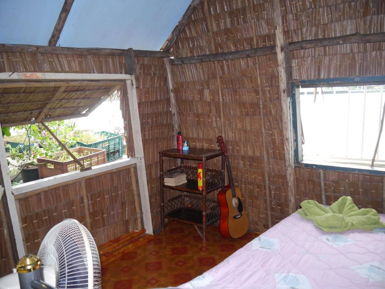 New Phiman Riverview Guesthouse Bangkok Bagian luar foto